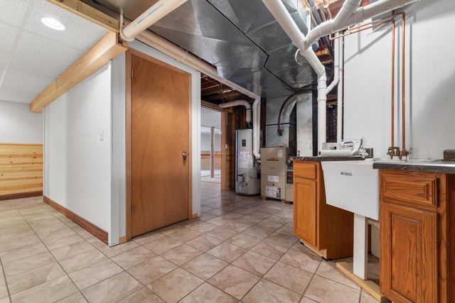 145 Victoria CIRCLE, Union Grove, WI 53182