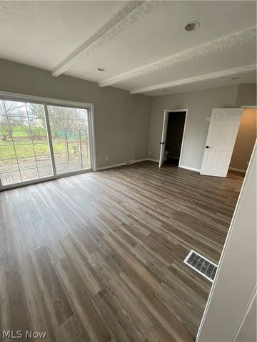 1663 Lyndhurst, Lyndhurst, OH 44124