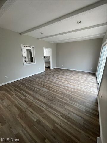 1663 Lyndhurst, Lyndhurst, OH 44124