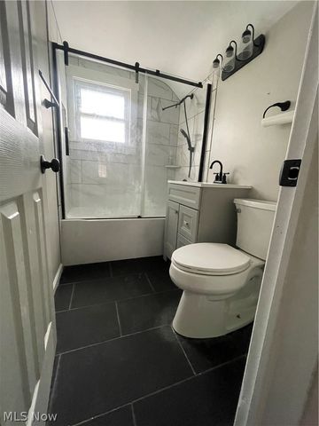 1663 Lyndhurst, Lyndhurst, OH 44124