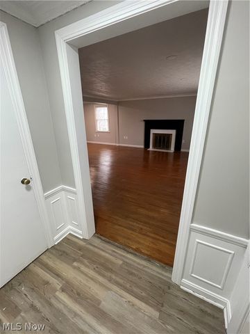 1663 Lyndhurst, Lyndhurst, OH 44124