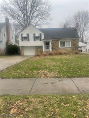 1663 Lyndhurst, Lyndhurst, OH 44124