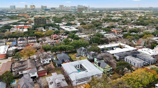 311 Hawthorne Street 16, Houston, TX 77006