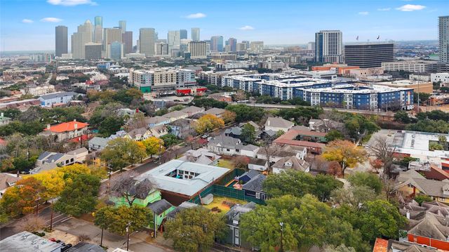 311 Hawthorne Street 16, Houston, TX 77006