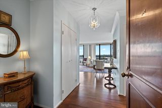 400 Madison St Apt 802, Alexandria, VA 22314
