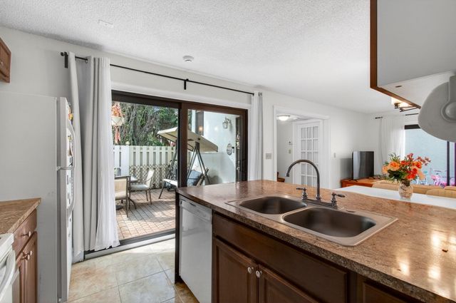 22380 Pineapple Walk Drive, Boca Raton, FL 33433