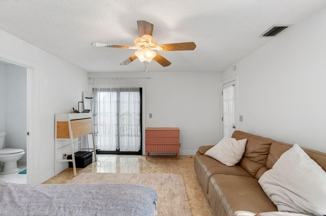 22380 Pineapple Walk Drive, Boca Raton, FL 33433