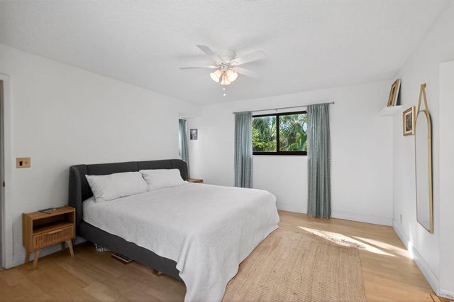 22380 Pineapple Walk Drive, Boca Raton, FL 33433