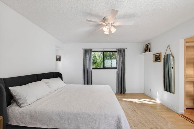 22380 Pineapple Walk Drive, Boca Raton, FL 33433