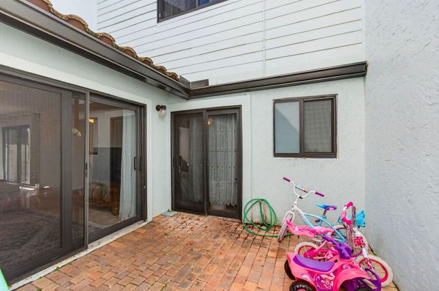 22380 Pineapple Walk Drive, Boca Raton, FL 33433