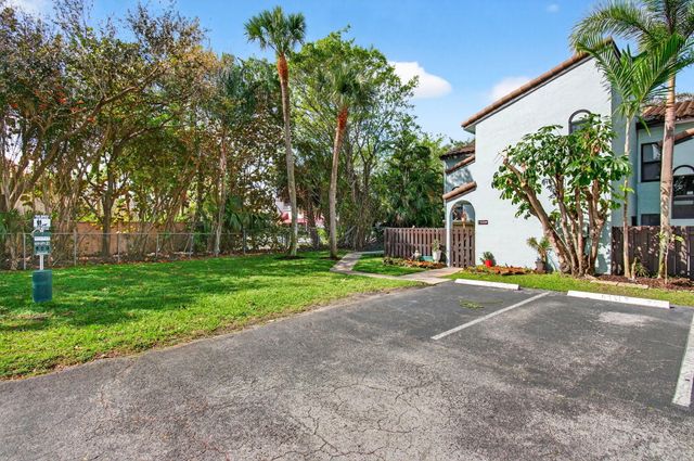 22380 Pineapple Walk Drive, Boca Raton, FL 33433