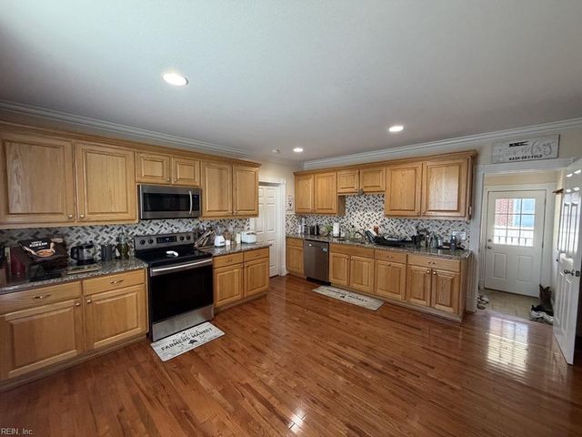 404 Clay ST, Franklin, VA 23851