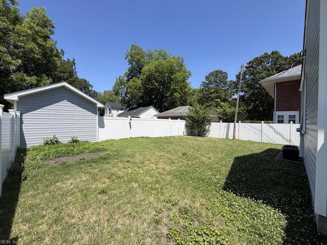 404 Clay ST, Franklin, VA 23851