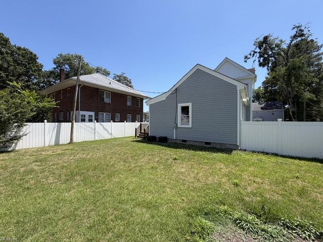 404 Clay ST, Franklin, VA 23851