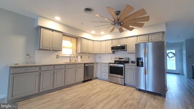 1227 GRAND LEGACY DR, Hagerstown, MD 21740