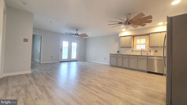 1227 GRAND LEGACY DR, Hagerstown, MD 21740