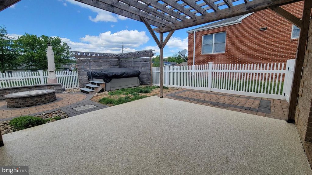 Image 13 of property listing at 1227 GRAND LEGACY DR, Hagerstown, MD 21740