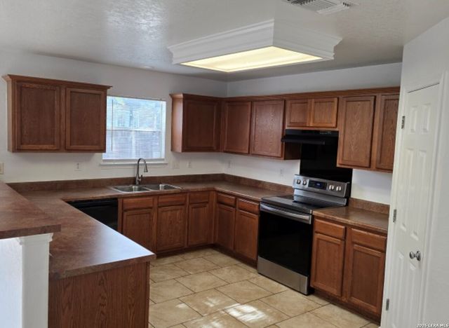 2119 Mobeetie Trail, San Antonio, TX 78245