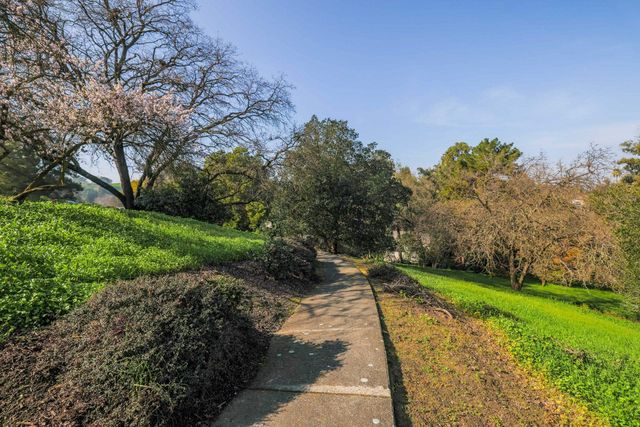 1444 Ashwood Drive, Martinez, CA 94553