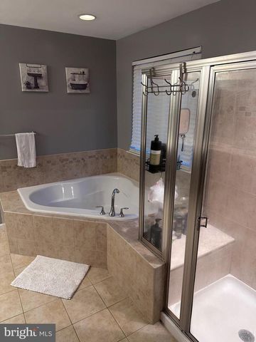 6949 HERITAGE XING, Glen Burnie, MD 21060