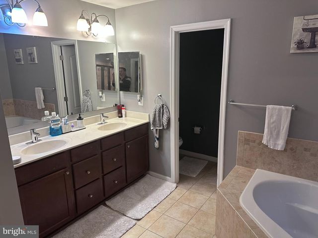 6949 HERITAGE XING, Glen Burnie, MD 21060