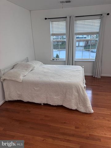 6949 HERITAGE XING, Glen Burnie, MD 21060