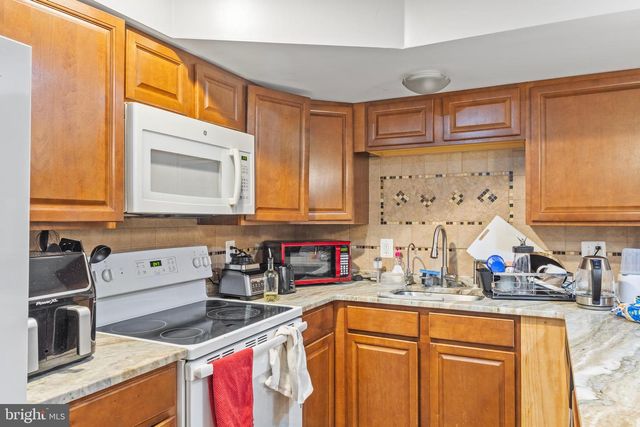 6949 HERITAGE XING, Glen Burnie, MD 21060