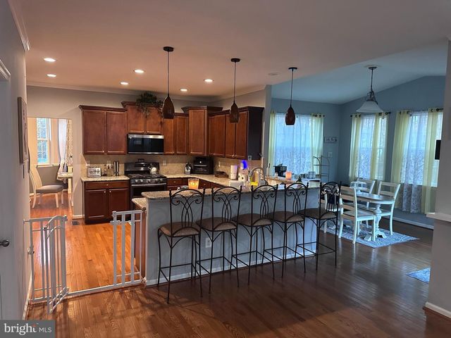 6949 HERITAGE XING, Glen Burnie, MD 21060