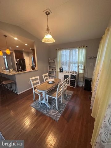 6949 HERITAGE XING, Glen Burnie, MD 21060