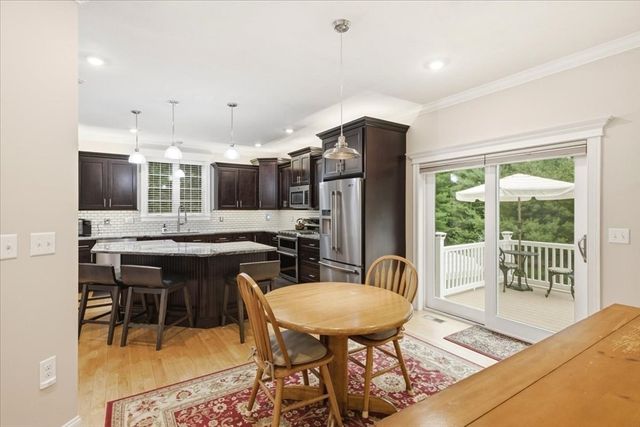 2A Thayer Farm Rd, Attleboro, MA 02703
