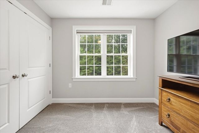 2A Thayer Farm Rd, Attleboro, MA 02703