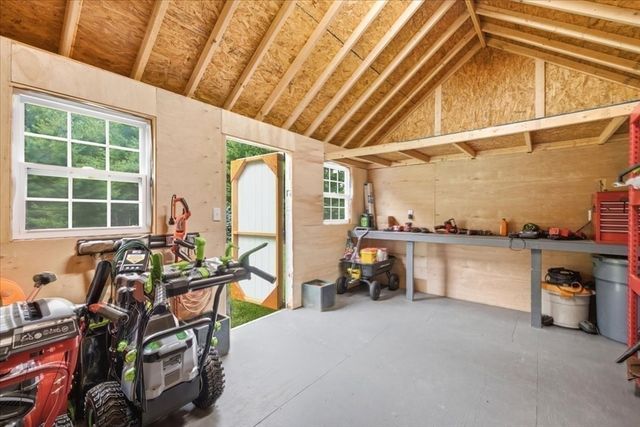 2A Thayer Farm Rd, Attleboro, MA 02703