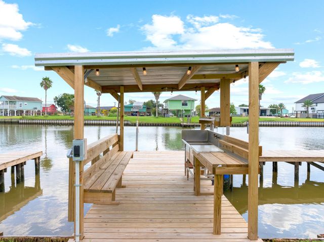 2342 County Road 297, Sargent, TX 77414