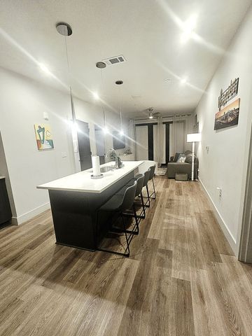 303 31st Ave N Apt 307, Nashville, TN 37203