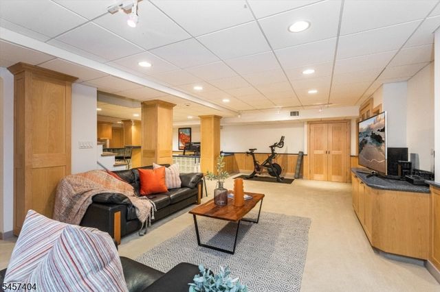 174 Highland Ave, Montclair Twp., NJ 07042