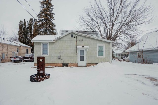 94 E 12TH STREET, Fond Du Lac, WI 54935