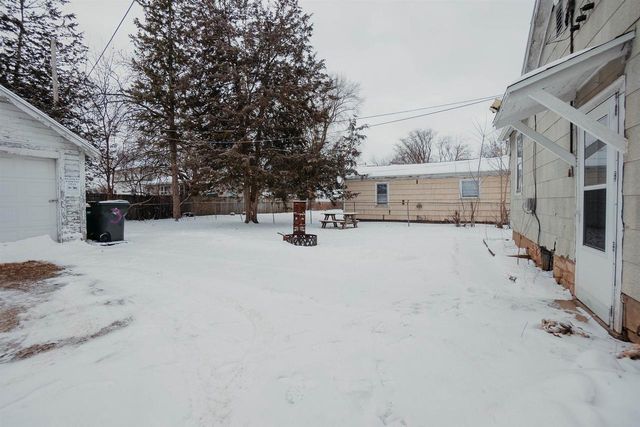 94 E 12TH STREET, Fond Du Lac, WI 54935