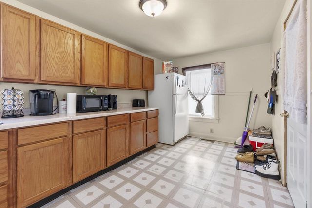 94 E 12TH STREET, Fond Du Lac, WI 54935