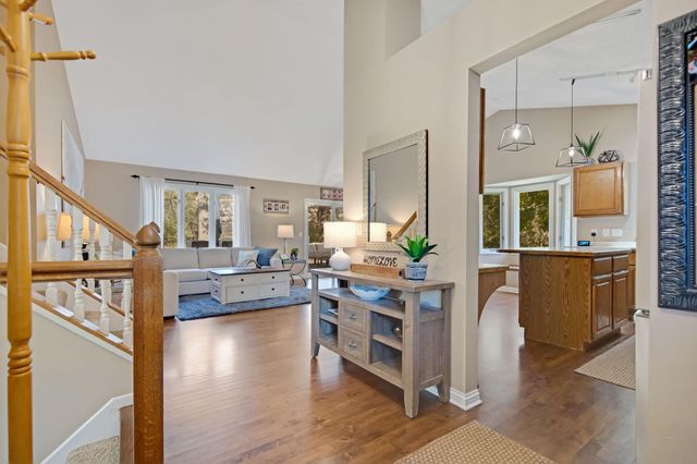 745 Mill Run Circle, Eagan, MN 55123