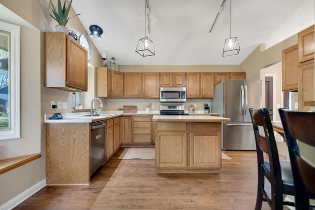 745 Mill Run Circle, Eagan, MN 55123