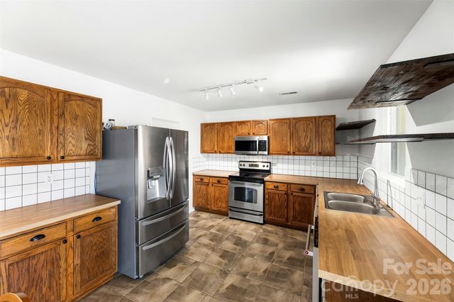 9610 Duxford Lane, Charlotte, NC 28269