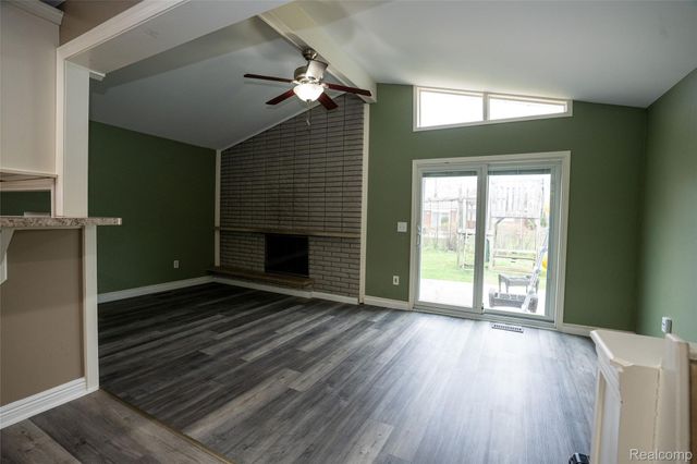 32514 Gainsborough Drive, Warren, MI 48088