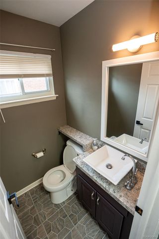 32514 Gainsborough Drive, Warren, MI 48088
