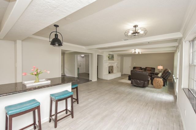 1723 Big Horn Drive, Houston, TX 77090