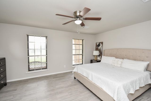 1723 Big Horn Drive, Houston, TX 77090