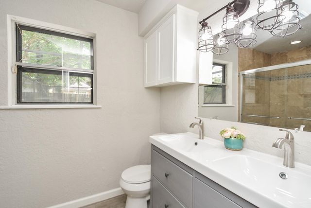 1723 Big Horn Drive, Houston, TX 77090