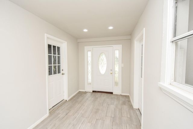 1723 Big Horn Drive, Houston, TX 77090