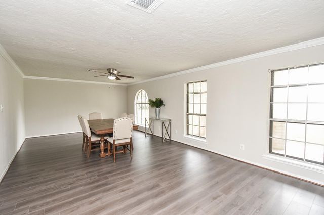 1723 Big Horn Drive, Houston, TX 77090