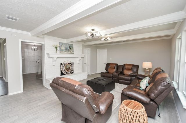 1723 Big Horn Drive, Houston, TX 77090