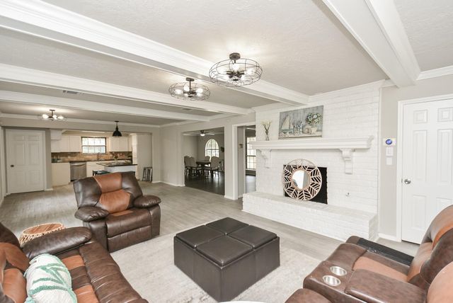 1723 Big Horn Drive, Houston, TX 77090